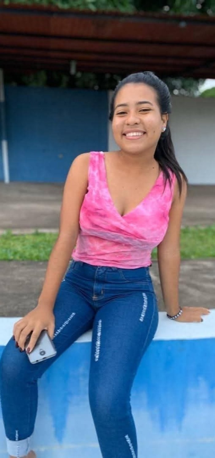 Sexo mientras hablamos por teléfono.