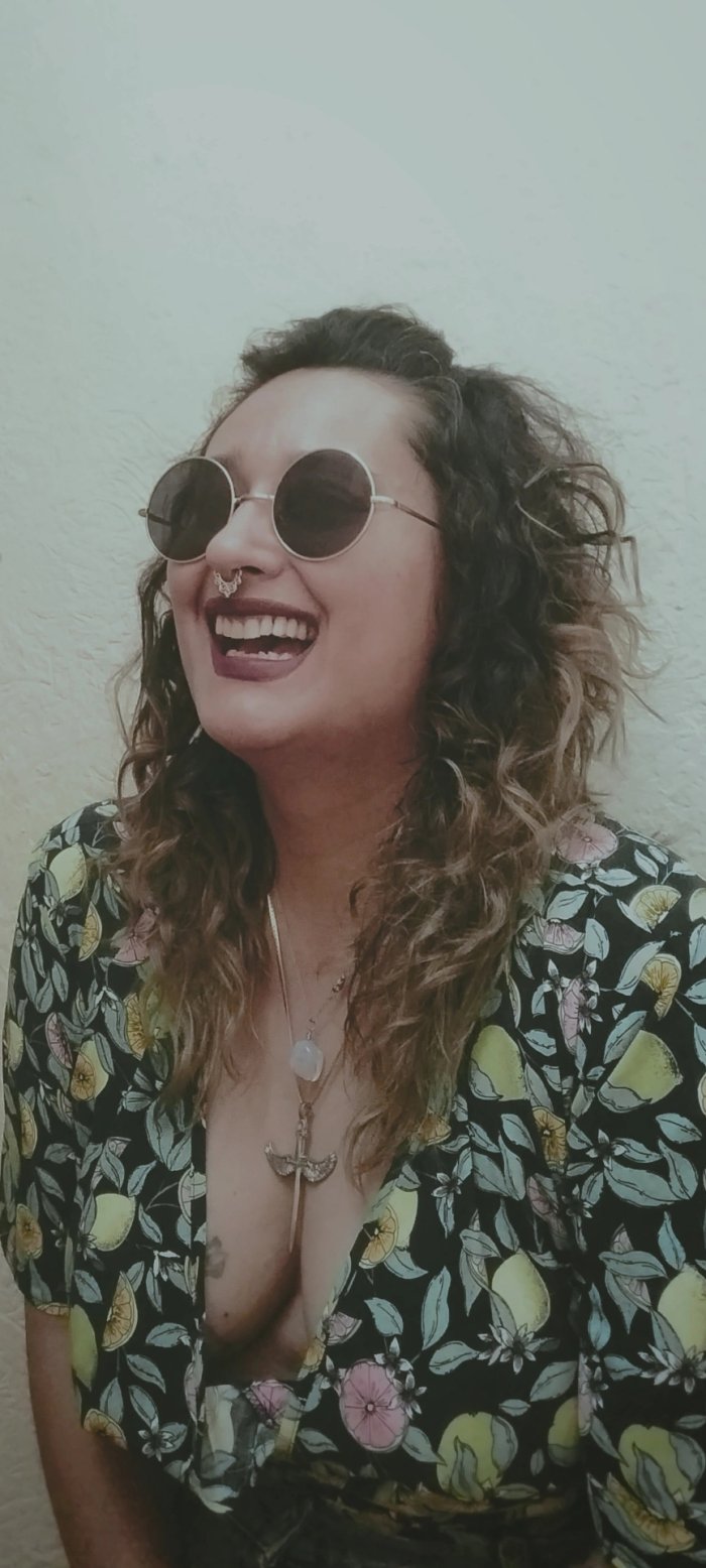 LA SESIÓN DE FOTOS QUE VES, HA TERMINADO CON UN FINAL FELIZ, ME PONE LO NUEVO.