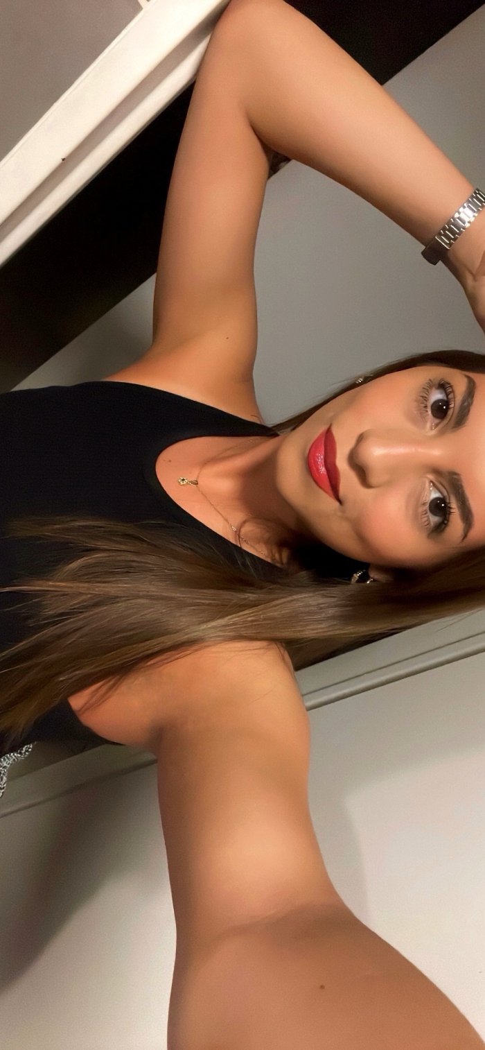 Si te gustan mis fotos me puede llamar.