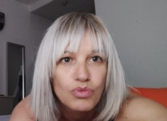 Me quiero correr hablando contigo.