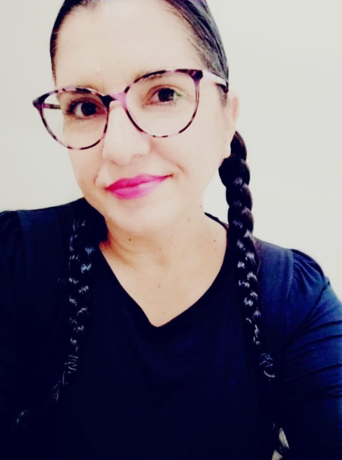 Si te gusta hablar con una mujer madura, aquí estoy!