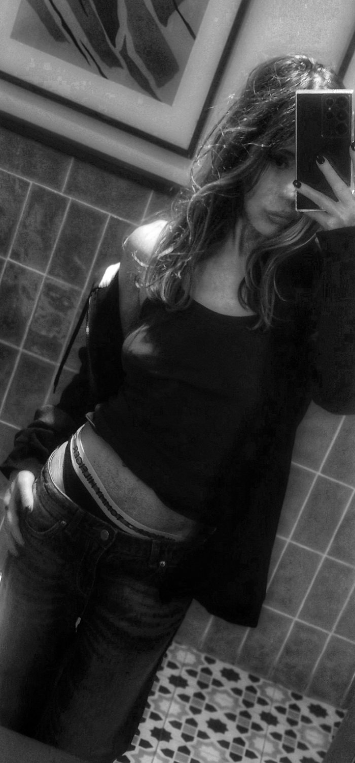 Si ya mis piernas te pone... ni te imaginas verme.