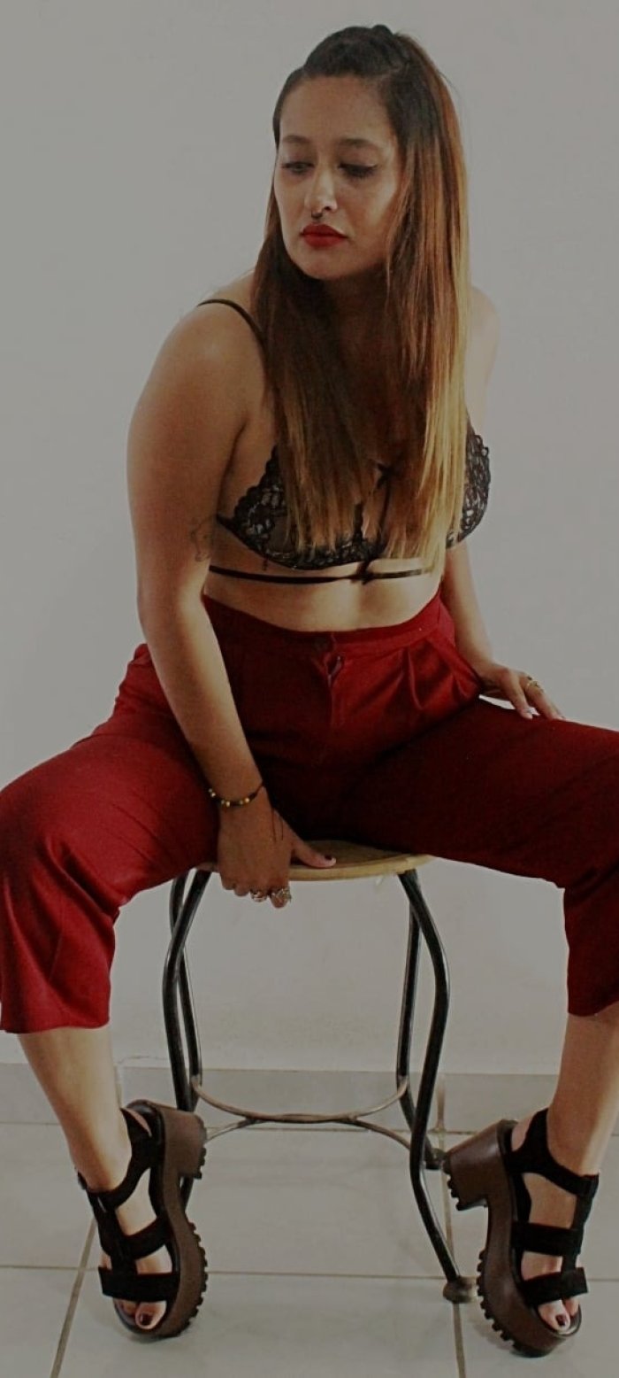 LA SESIÓN DE FOTOS QUE VES, HA TERMINADO CON UN FINAL FELIZ, ME PONE LO NUEVO.